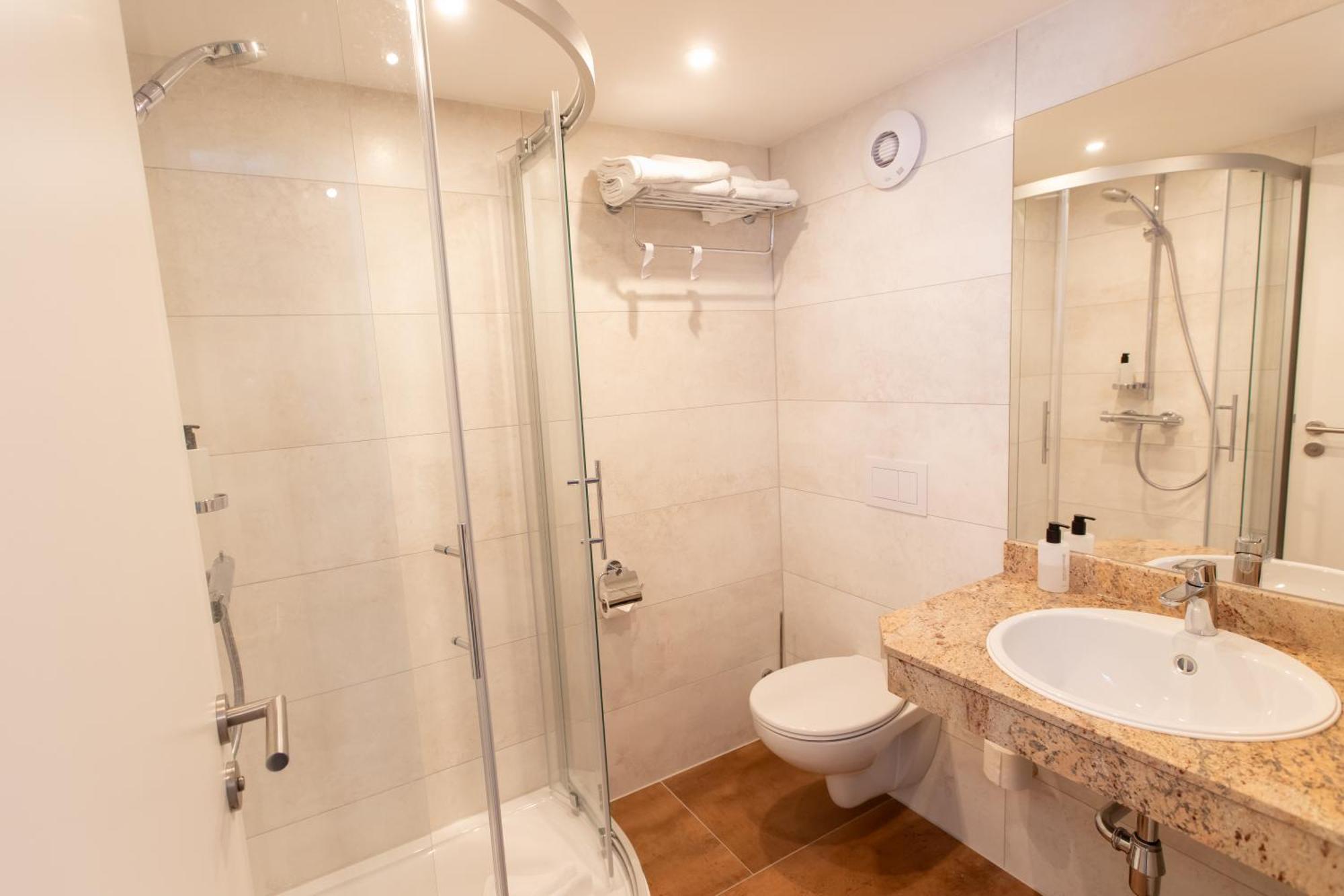 Hotel Gasthof Gose Ziegenhagen ภายนอก รูปภาพ